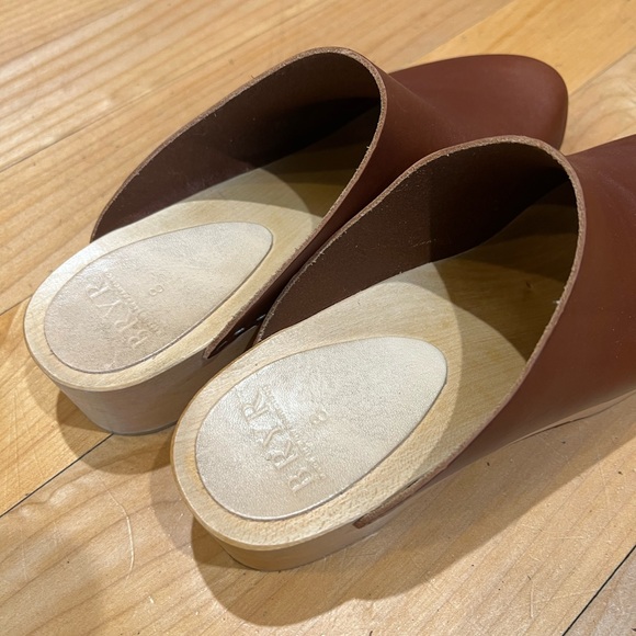 Bryr Clogs Size 38 - Picture 3 of 5